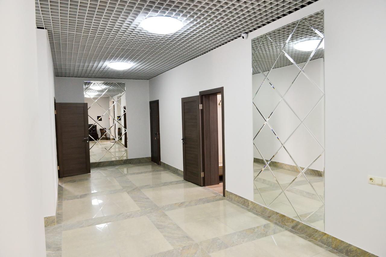 Grad Hotel Ashmyany Exterior photo